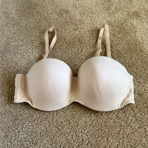Victoria’s Secret Body by Victoria bra Size: 34D (D75)
